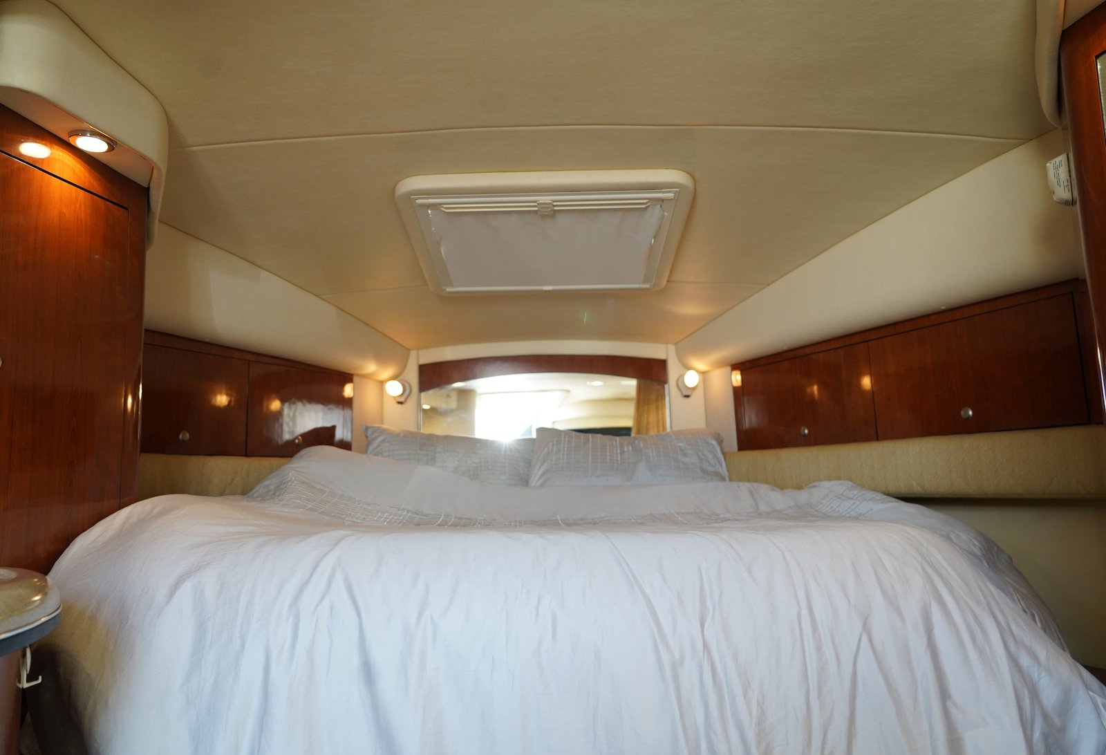 40 feet cruiser-Amanos-yachts-dubai-Cruises